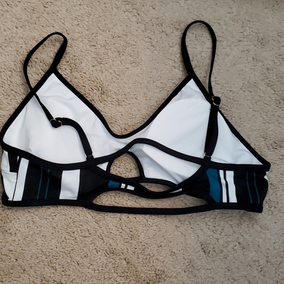 Cupshe Bikini - Picture 3 of 4